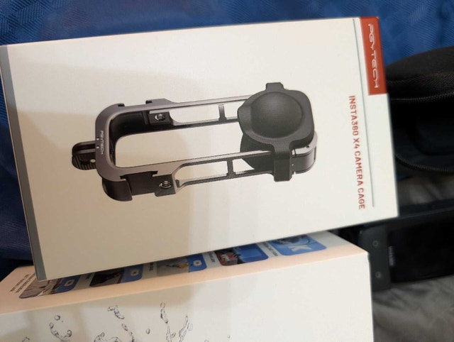 Insta360 X4 with Box, Extra Accessories & Cage - photo 3