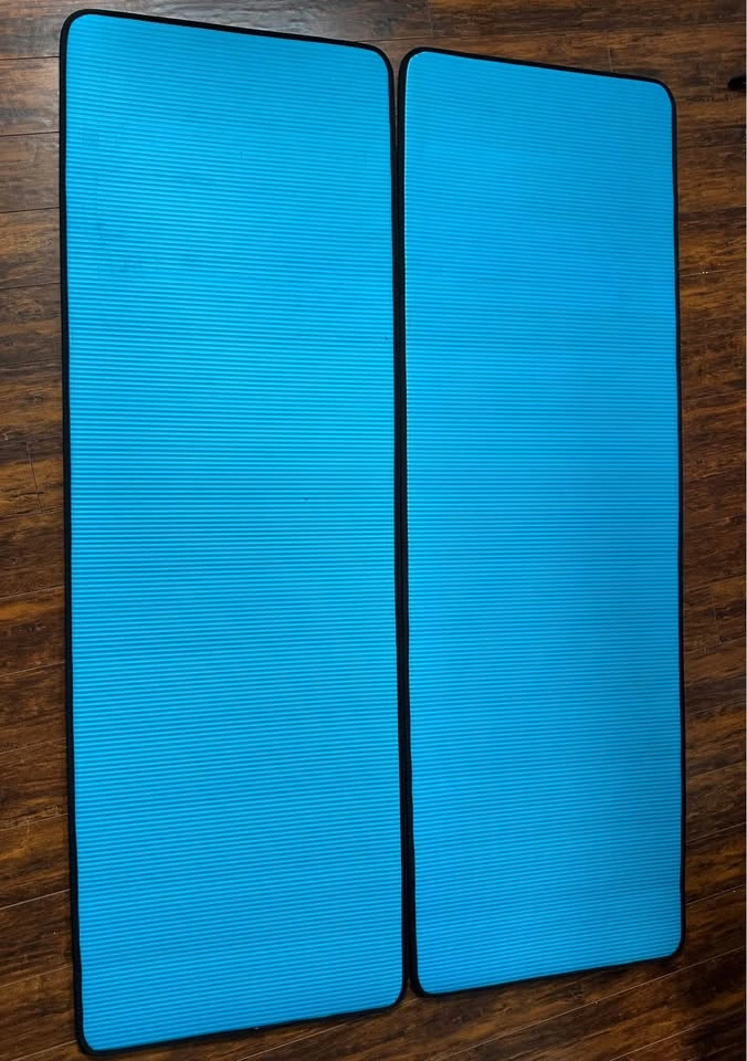 2 Brand New Yoga Mats. $10 each or $20 both! - photo 2