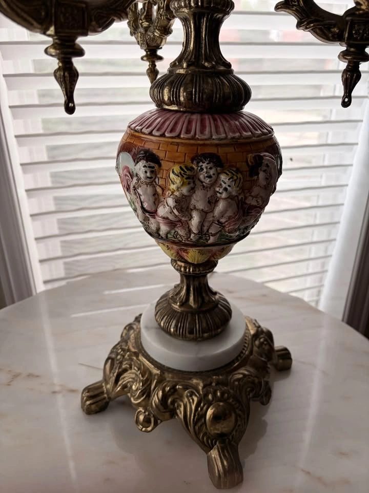 Pair of Large Vintage Capodimonte-Style Cherub 4-Globe Lamps - photo 5