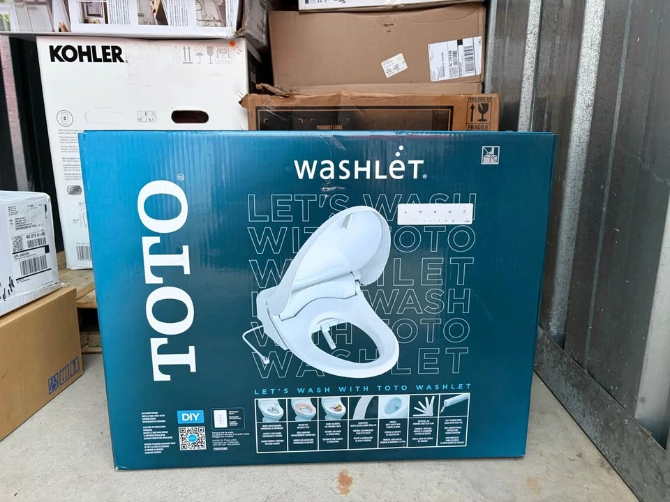 TOTO Washlet Elongated Bidet Seat with SoftClose Lid - photo 4