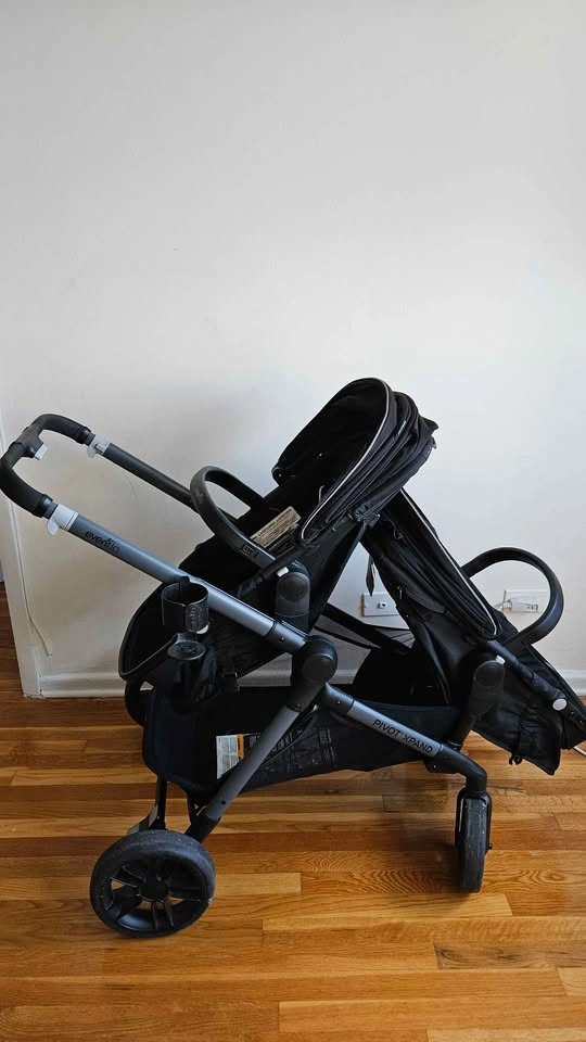 Evenflo Pivot Xpand Modular Double Stroller - photo 3