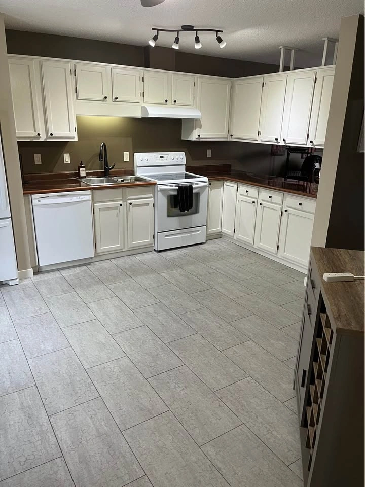 Private room for rent - photo 3