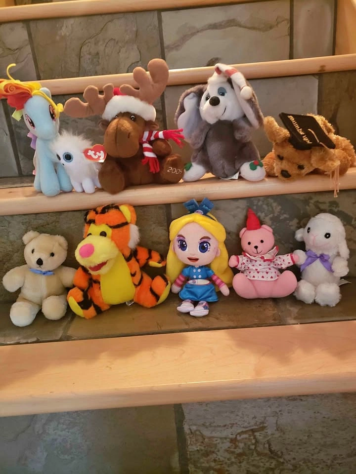 PLUSH ANIMALS