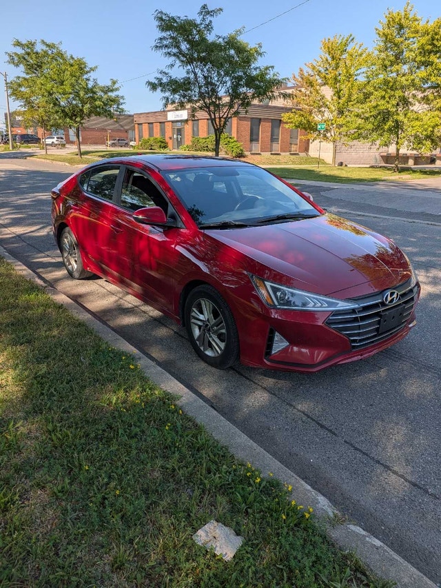 2019 Hyundai Elantra Well Maintained - photo 2