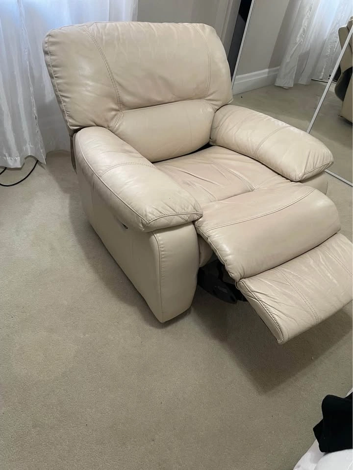 Beige Leon Leather Chair - photo 4