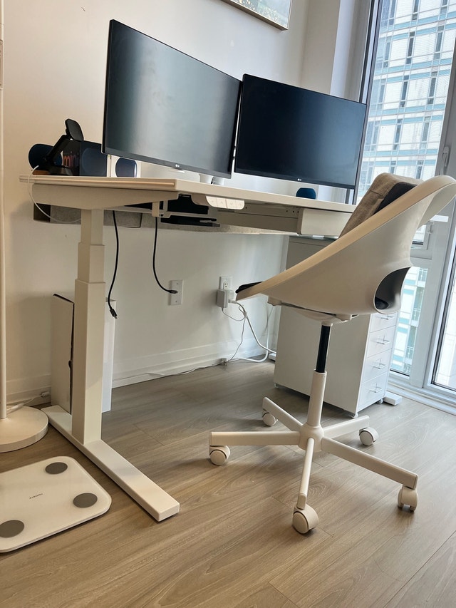 Sale until Aug 20 only : IKEA desk chair - photo 2