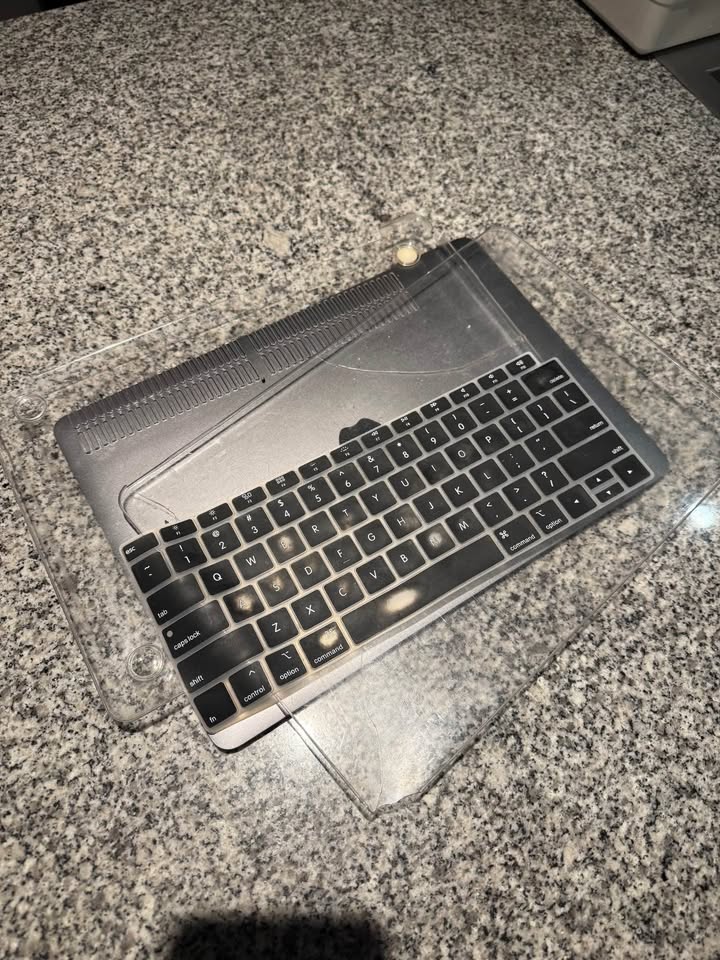 13” MacBook Air 2018, 256gb, good condition! - photo 4
