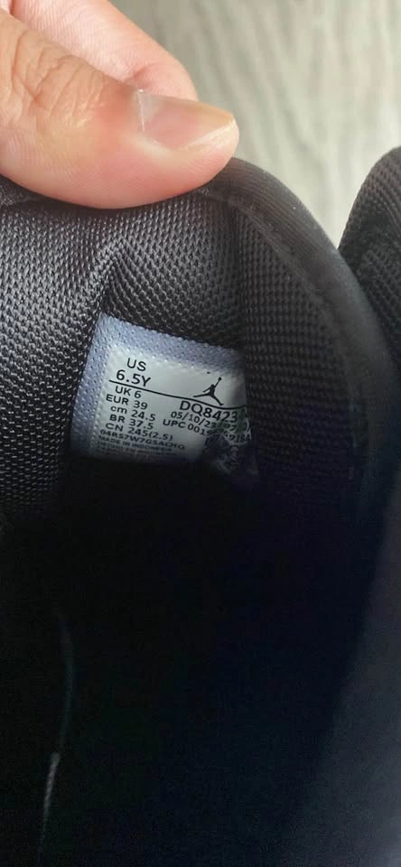Nike Air Jordan 1 Mid Hyper Royal - photo 3