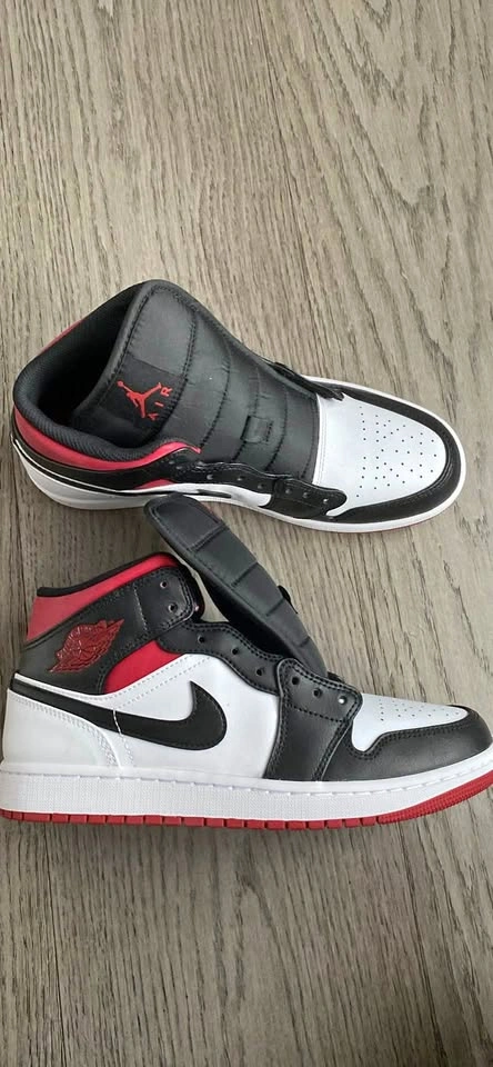 Air Jordan 1 Mid Black White Gym Red