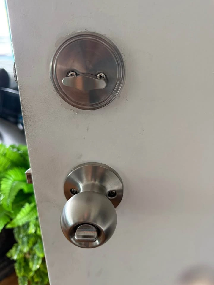 Garrison Keyed Entry Knob and Single-Cylinder Deadbolt - photo 2