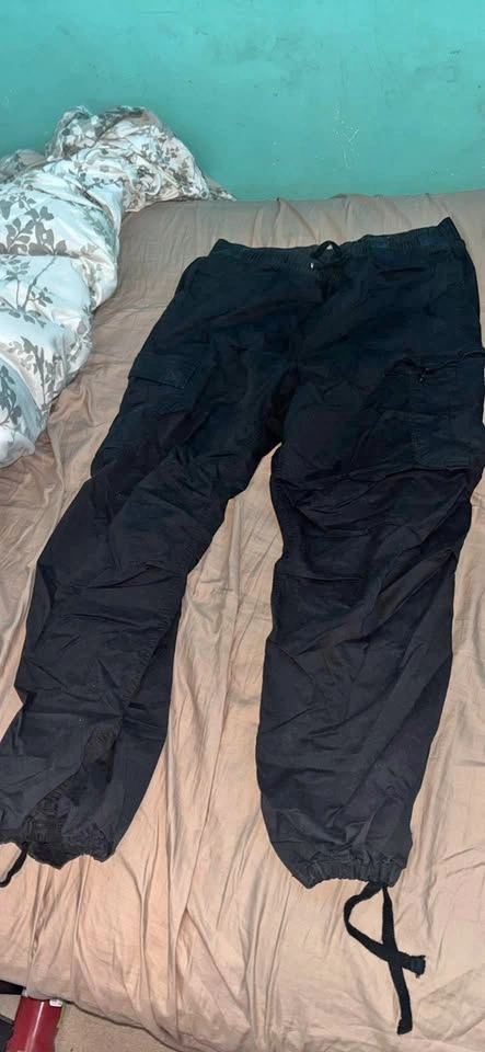 H&M pants size large