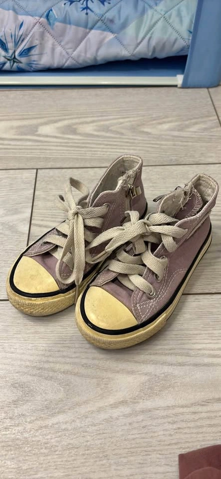 Purple Sneaker US7.5
