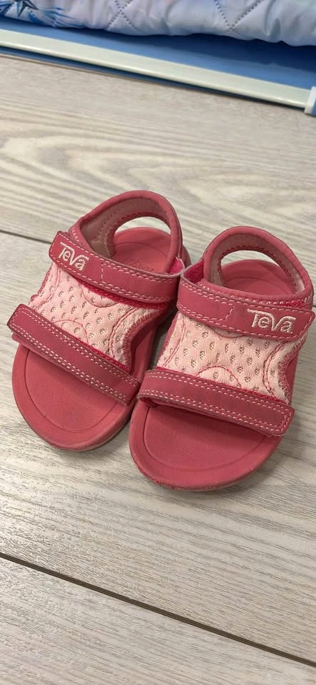 Teva Pink Toddler Sandals US4