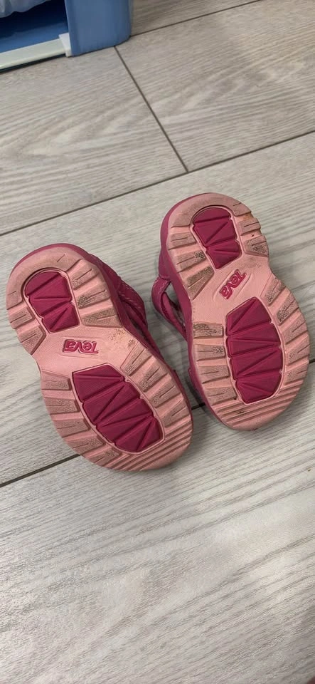 Teva Pink Toddler Sandals US4 - photo 2