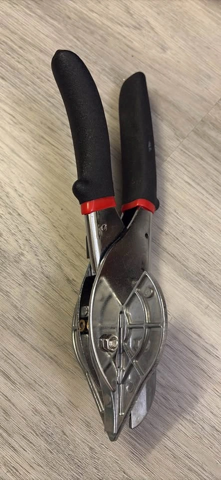 Multi-Angle Miter Shear Cutter - photo 2