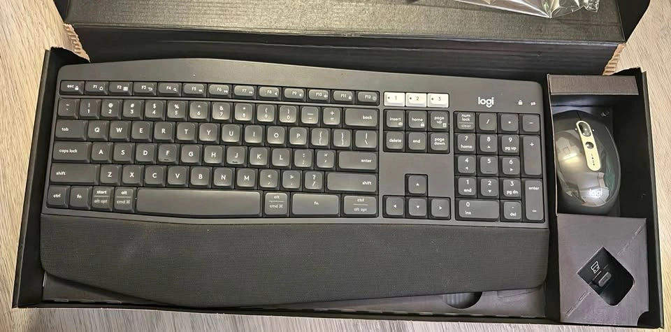 Logitech MK825 Performance Wireless Keyboard and Mouse Combo