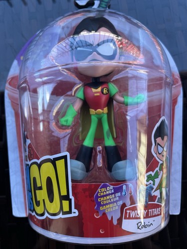 Teen Titans Go! Twisty Titans Robin Color Change Figurine - photo 5