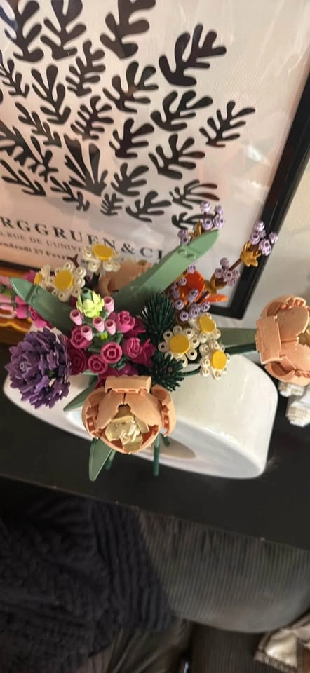 Lego flower bouquet and vase - photo 2