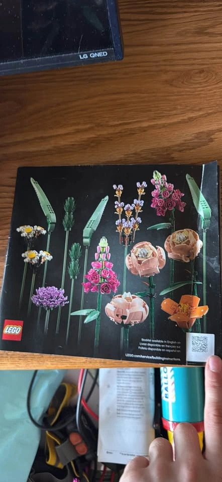 Lego flower bouquet and vase - photo 3