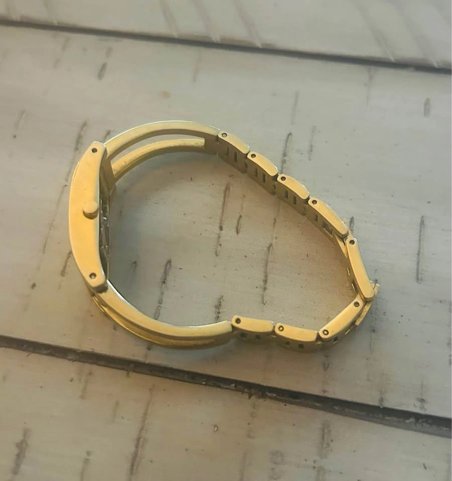 Gold Guess Watch - photo 2