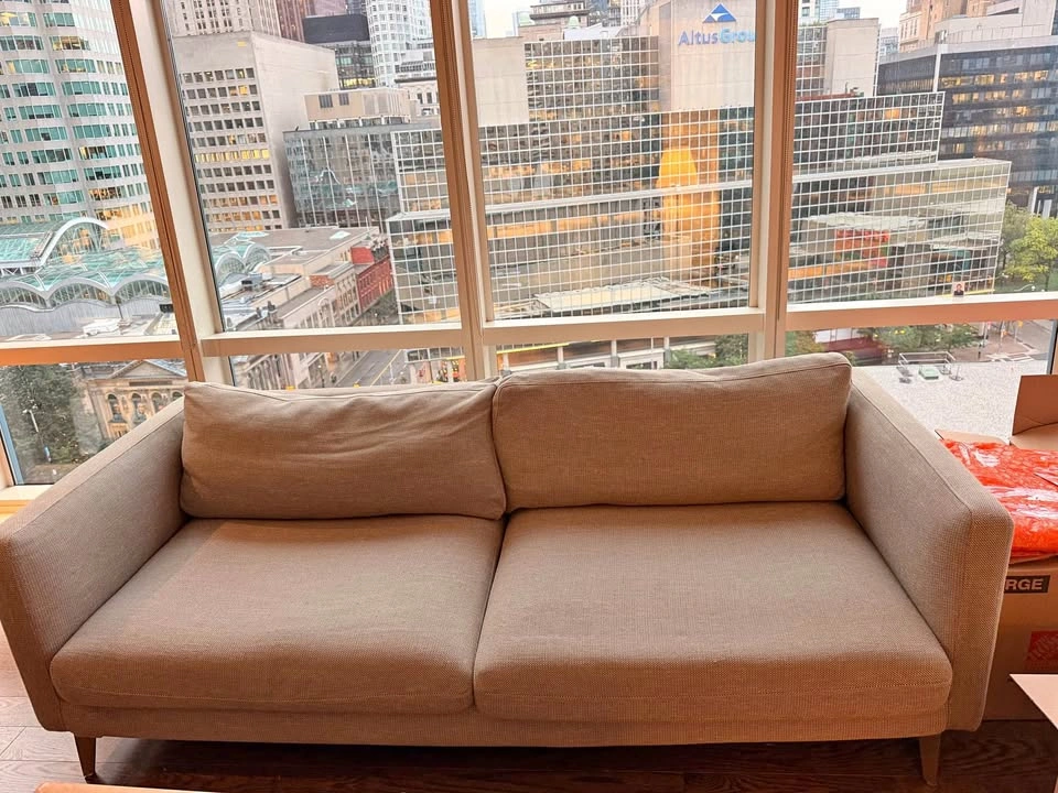 Sofa (Structube)