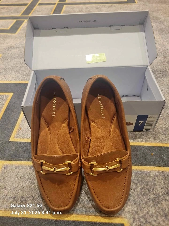 Ladies Shoes Size 7