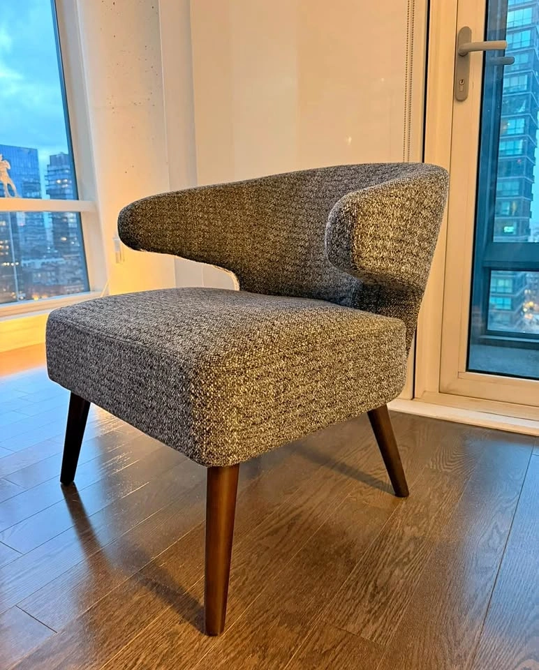 Structube armchair