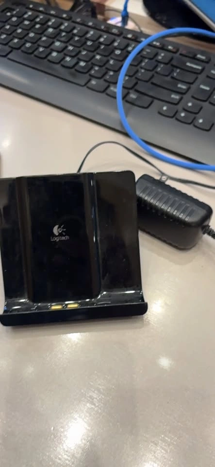 Logitech Harmony Remote- used- - photo 3