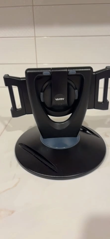 Tablet Stand- Ipad not included - photo 2