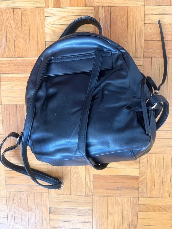 ALDO Quilted Mini Backpack need zipper replacement - photo 3