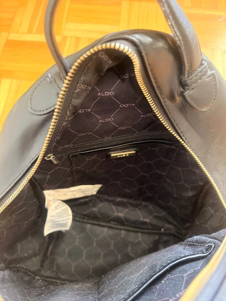ALDO Quilted Mini Backpack need zipper replacement - photo 4