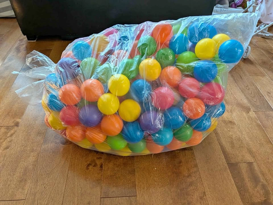 Ball pit balls