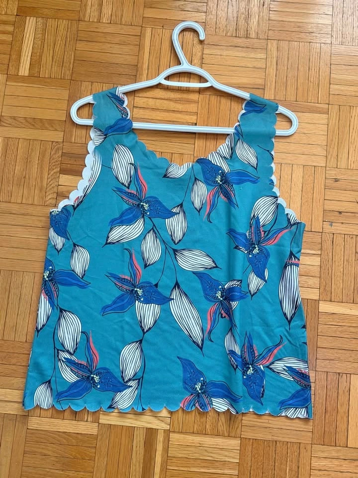 Floral Scalloped Sleeveless Tank Top size Large