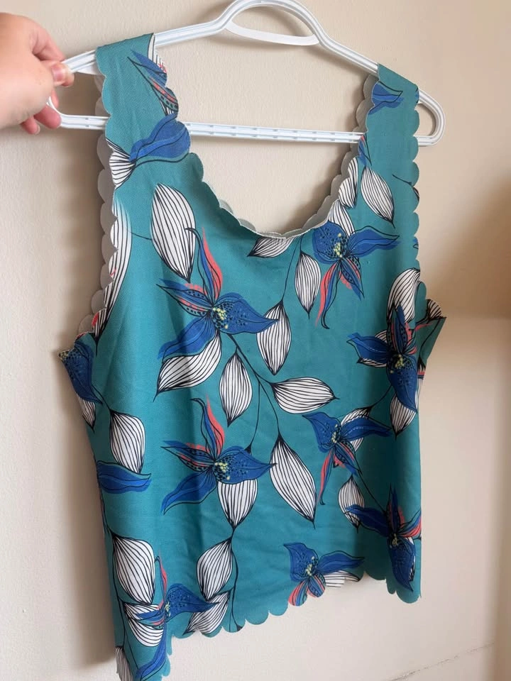 Floral Scalloped Sleeveless Tank Top size Large - photo 2