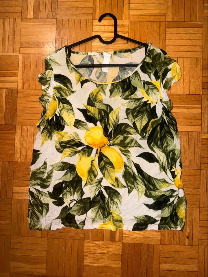 H&M Lemon Print Ruffle Sleeve Top size XL - photo 2