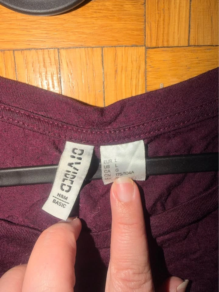 H&M Divided Pocket T-Shirt size Large - photo 3