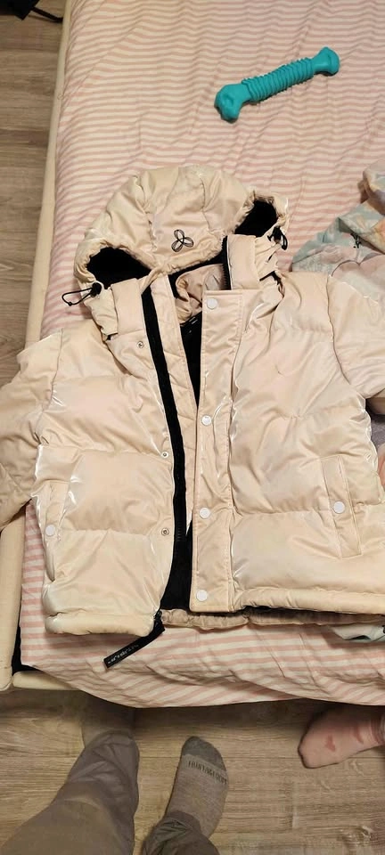 Aritzia TNA The Super Puff Jacket