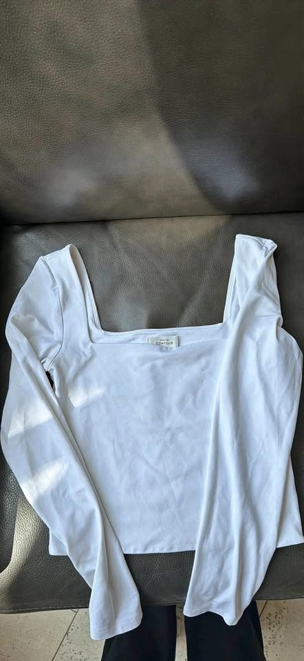 Aritzia Babaton Contour Square Neck Long sleeve