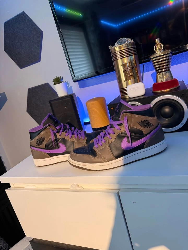 Jordan 1 Mid Purple Mocha - photo 2