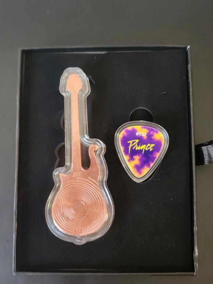 2026 Prince Guitar & Pick .999 Fine Copper Collectible - photo 4
