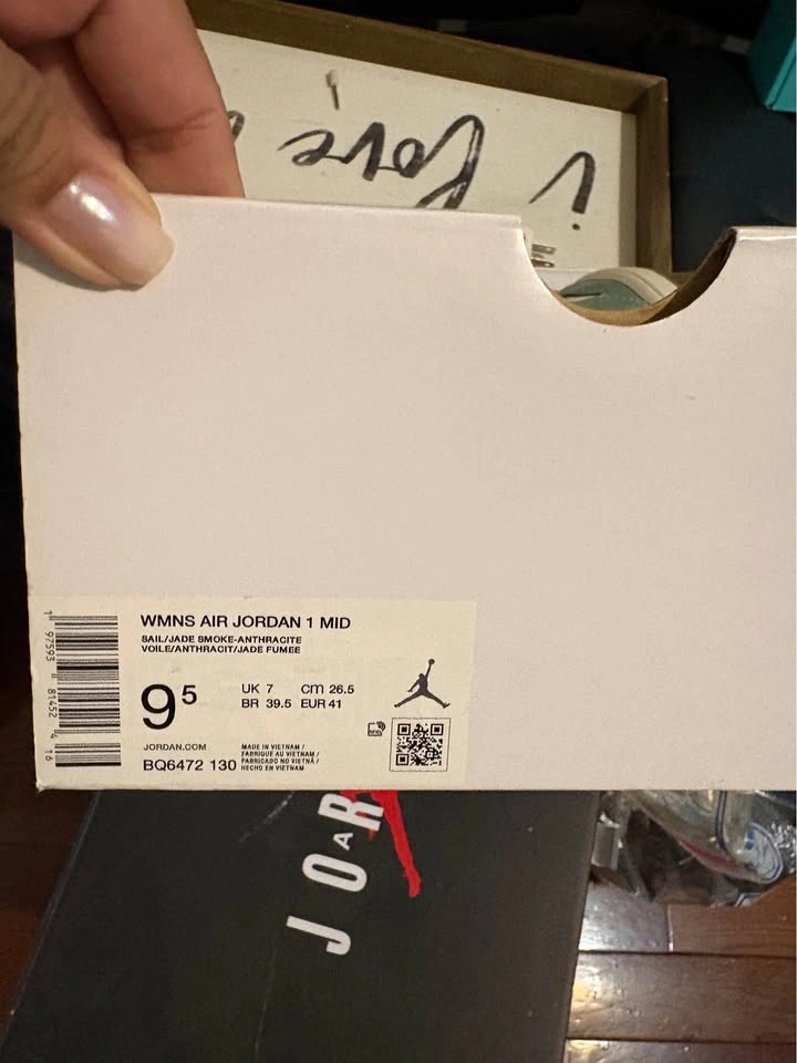 Women’s Sneakers - photo 3