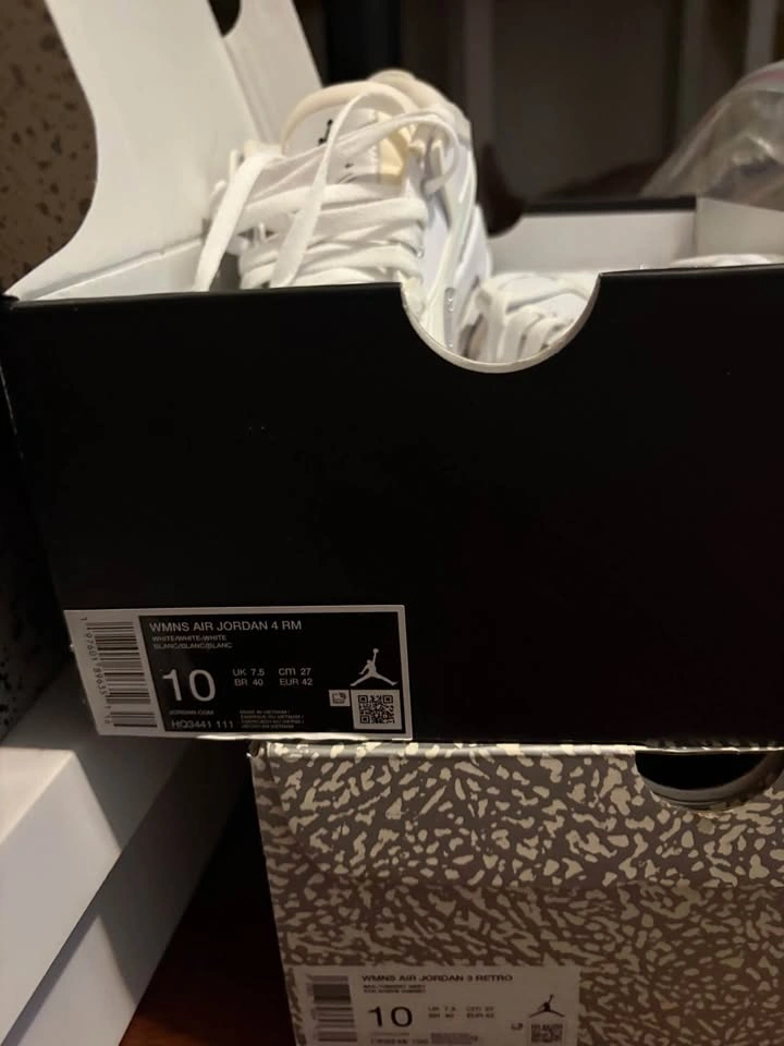 Jordan Sneakers - photo 2