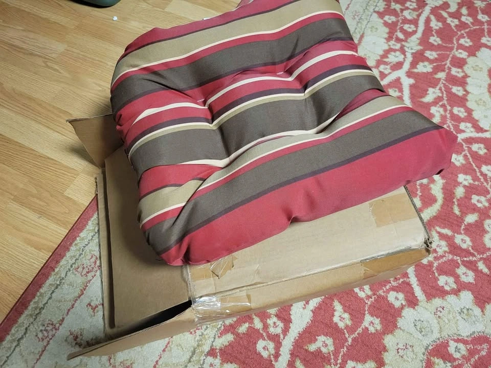 Pet bed - it's small size - photo 2
