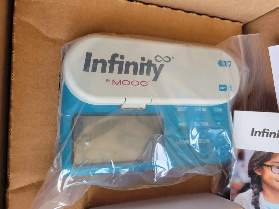 Moog Infinity Eternal Feeding Pump, Like New - photo 4