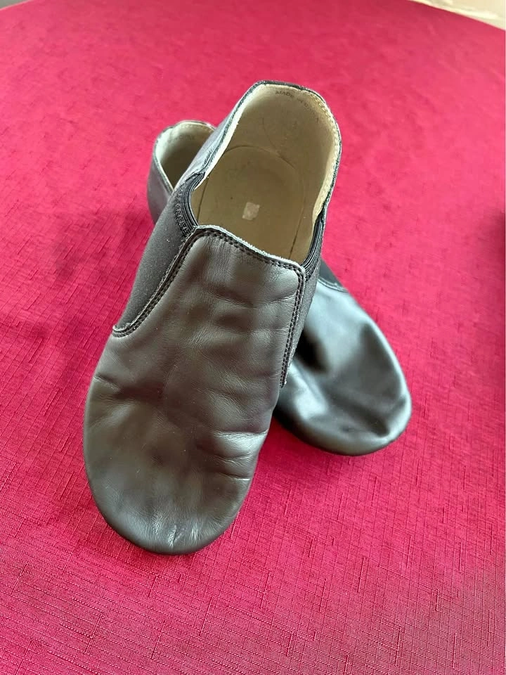 Modern Jazz Dance Shoe, Made of Genuine Leather, Slip On