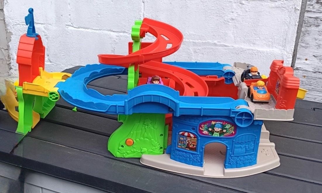 Fisher-Price Little People Sit 'n Stand Skyway 2-in-1 Race Track - photo 4