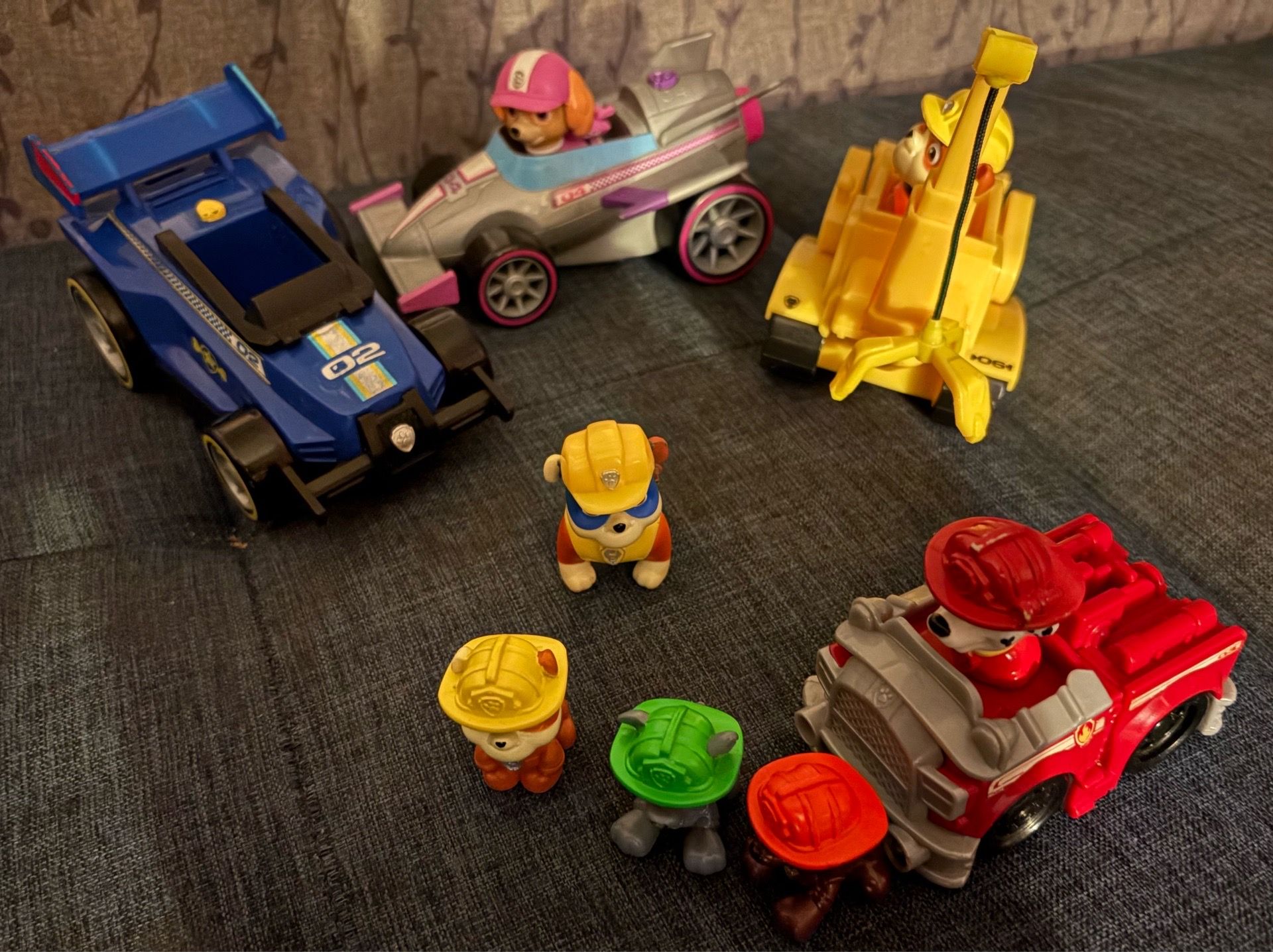 PAW Patrol Toy Lot - 4 Vehicles & Mini Figure Crew