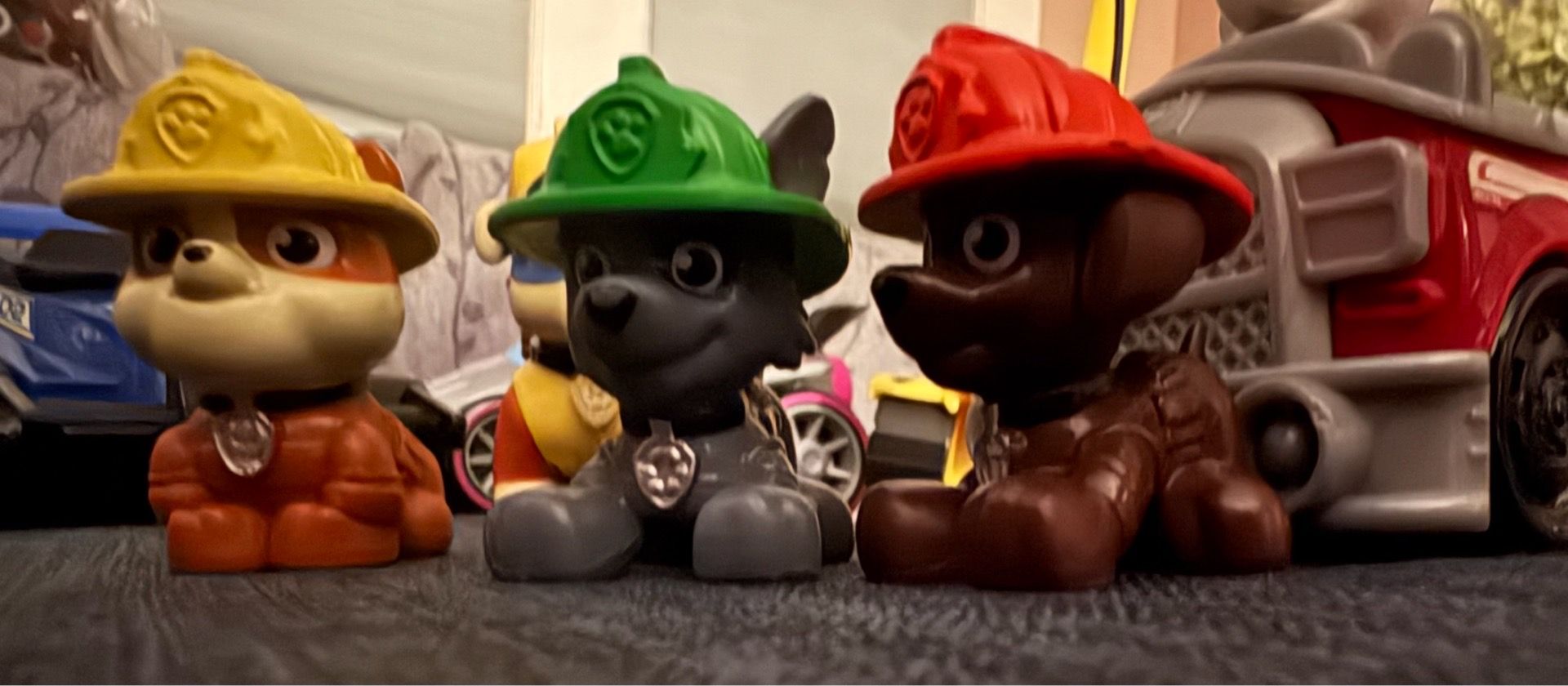 PAW Patrol Toy Lot - 4 Vehicles & Mini Figure Crew - photo 5