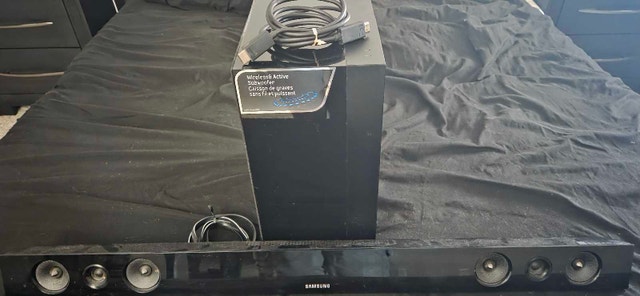 Samsung Soundbar and Subwoofer