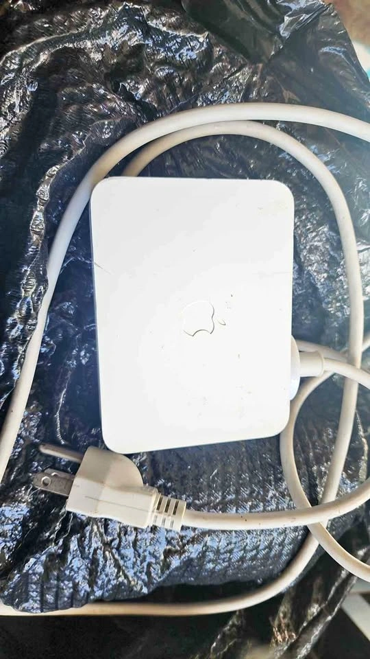 Cinema display 90w power adapter Apple